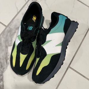 New Balance 327 Big kids size 5.5 but fits more like 7.5 or 8.